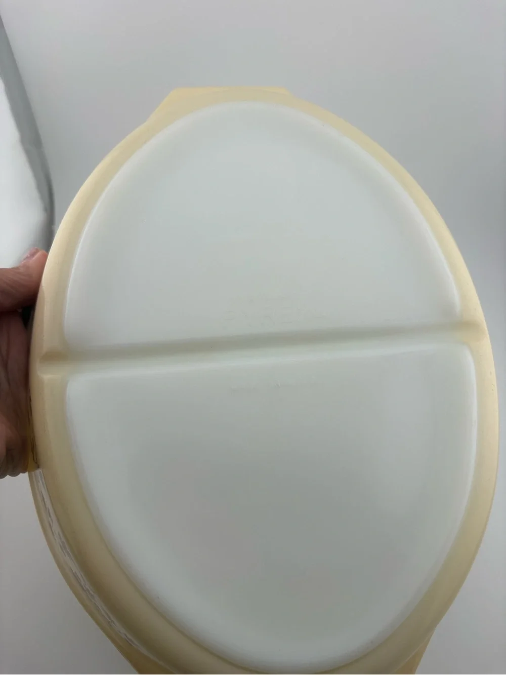 Vintage Pyrex 942C Golden Acorn 1.5-quart covered divided casserole dish